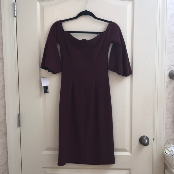 Betsy and Adam off the Shoulder ruffled sleeve - Picture 4 of 8